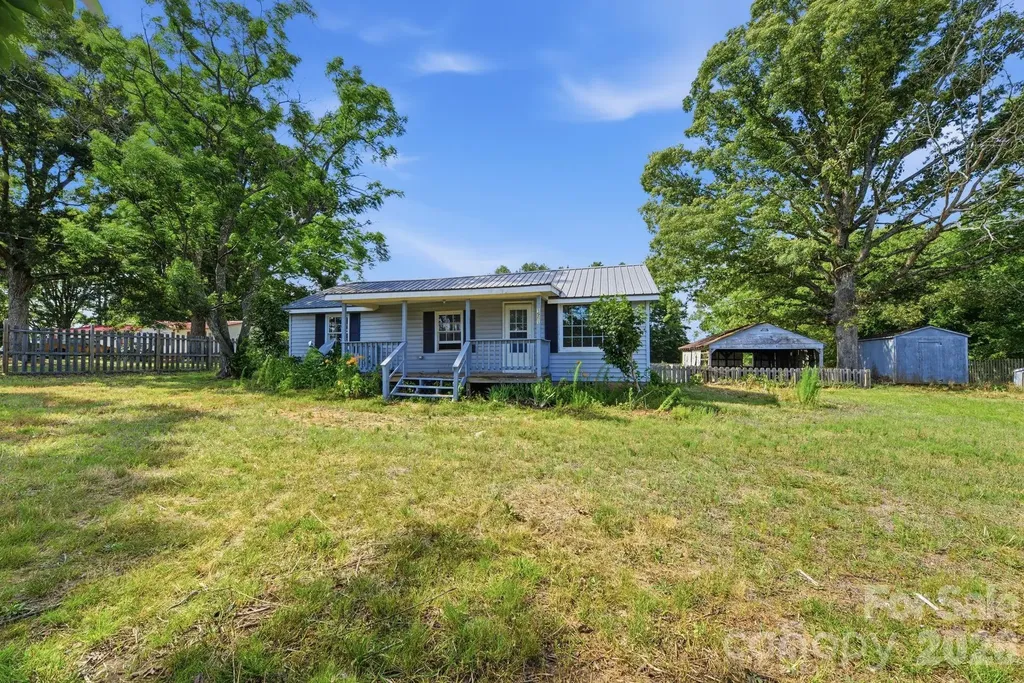 1561 Ostwalt Amity Road Cleveland NC 27013