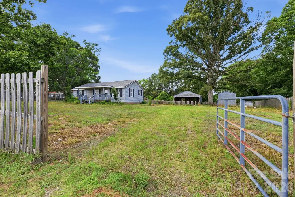 1561 Ostwalt Amity Road Cleveland NC 27013