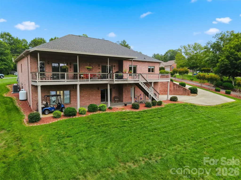 495 Windsor Drive Taylorsville NC 28681
