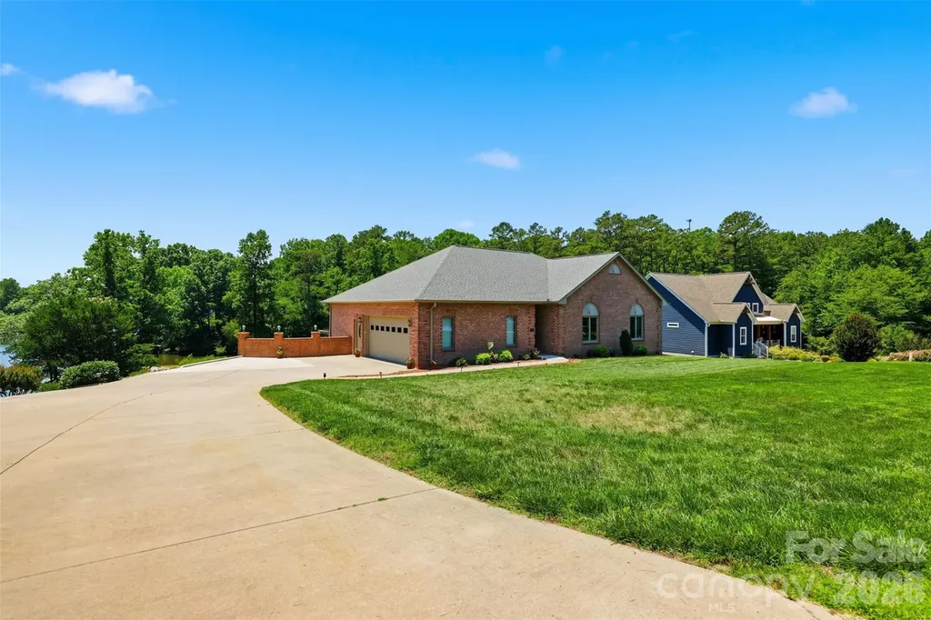 495 Windsor Drive Taylorsville NC 28681