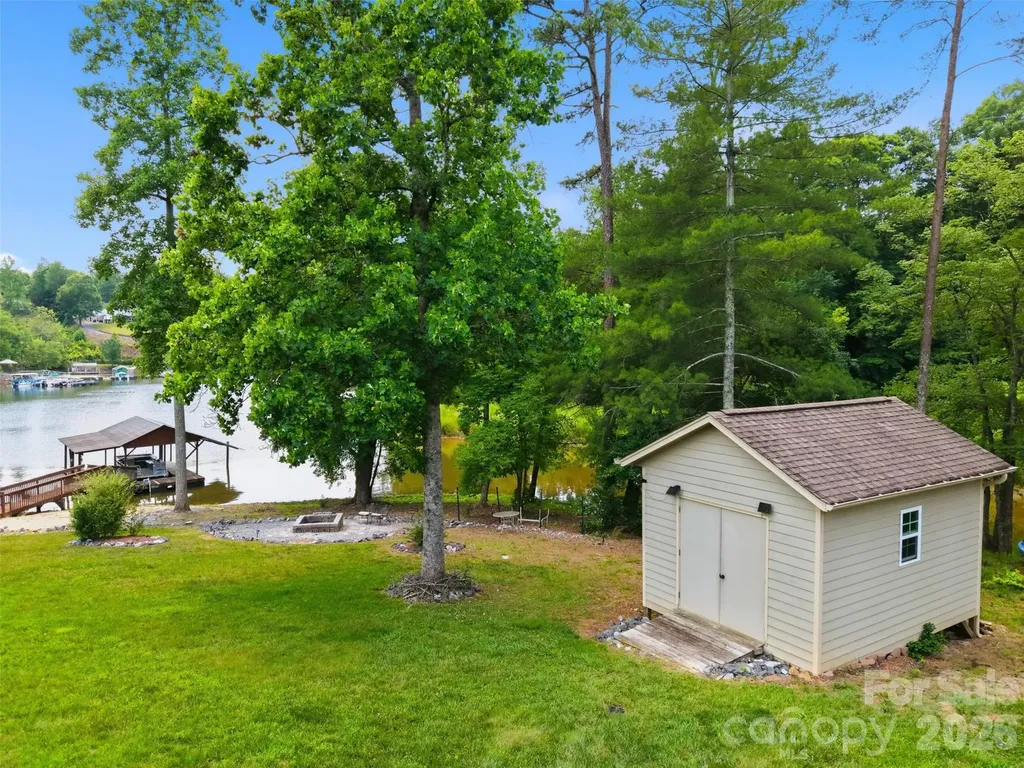 495 Windsor Drive Taylorsville NC 28681