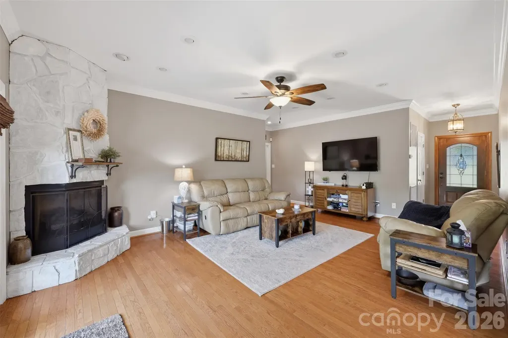 495 Windsor Drive Taylorsville NC 28681