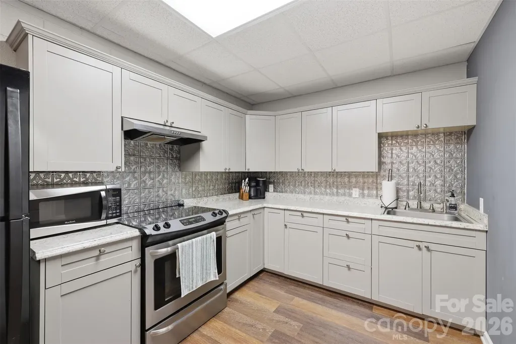 495 Windsor Drive Taylorsville NC 28681