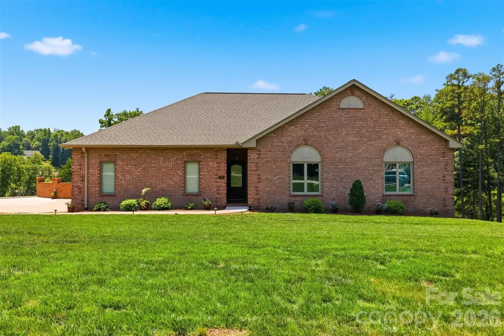 495 Windsor Drive Taylorsville NC 28681