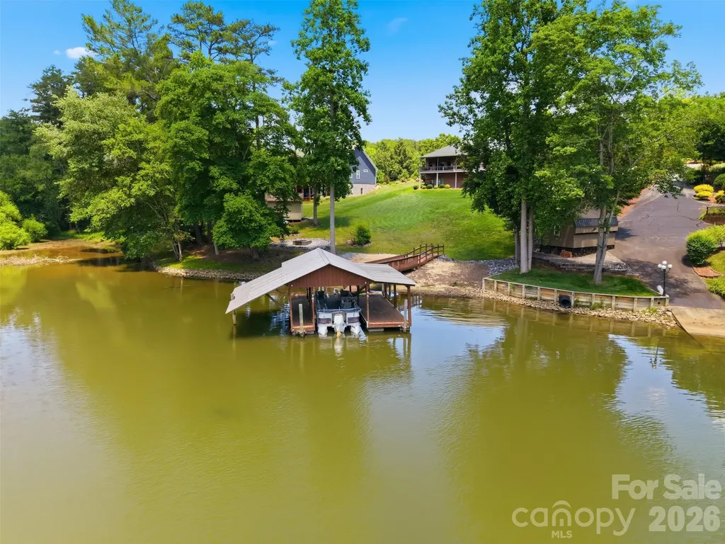 495 Windsor Drive Taylorsville NC 28681