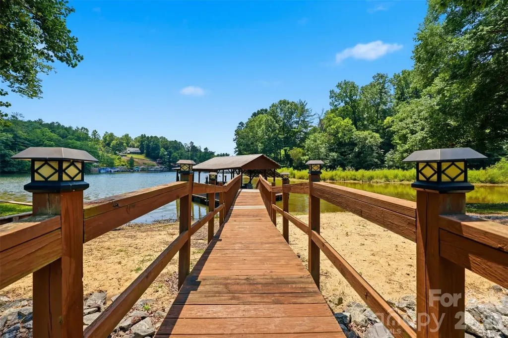 495 Windsor Drive Taylorsville NC 28681