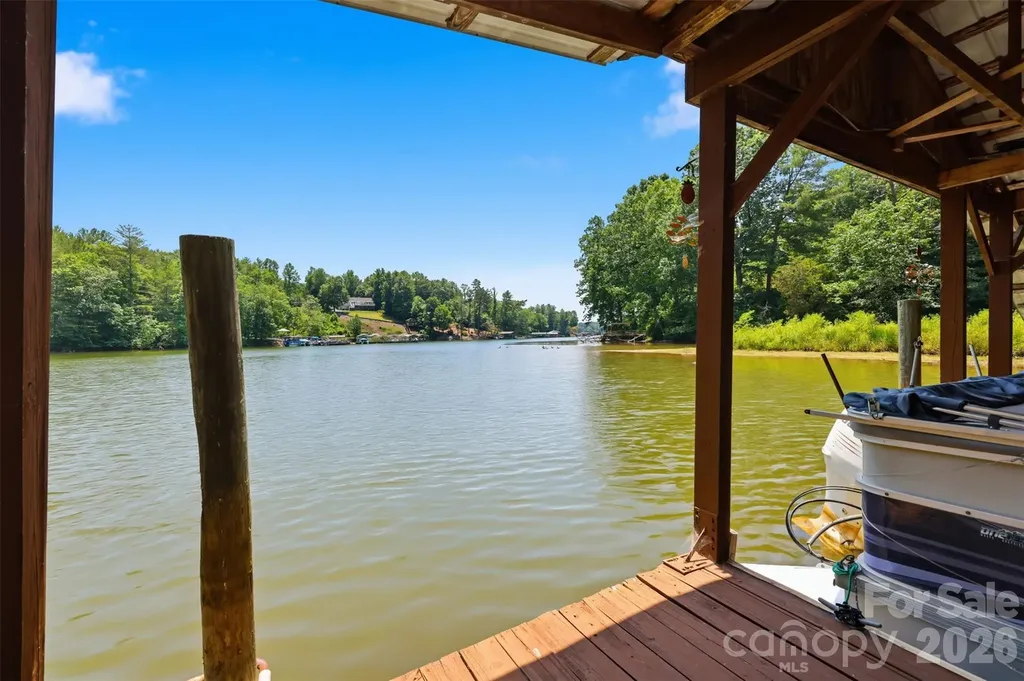 495 Windsor Drive Taylorsville NC 28681