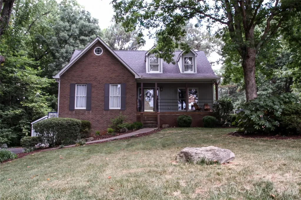 7947 Lakeview Drive Denver NC 28037