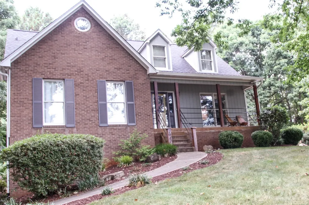 7947 Lakeview Drive Denver NC 28037