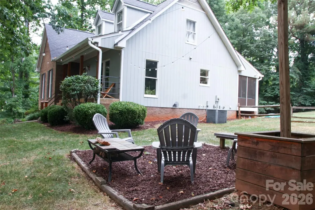 7947 Lakeview Drive Denver NC 28037
