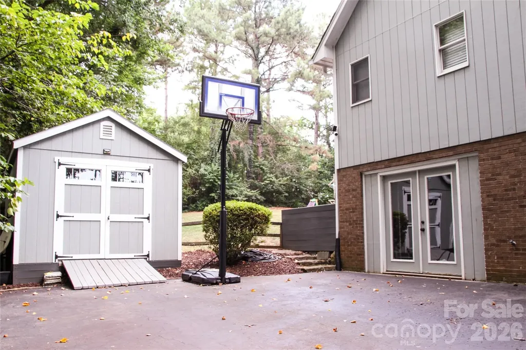 7947 Lakeview Drive Denver NC 28037