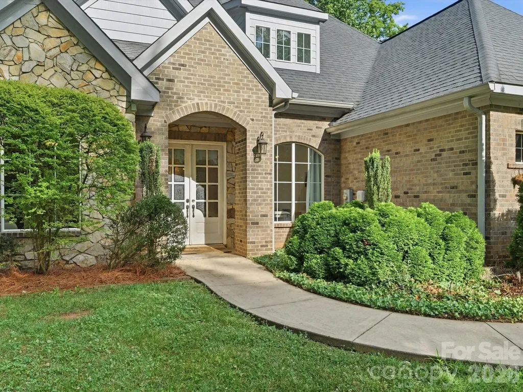 9831 Minnie Lemmond Lane Charlotte NC 28227
