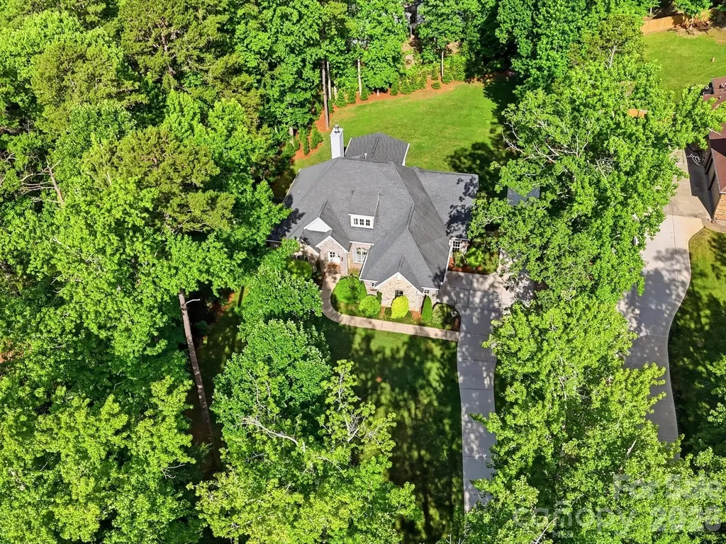 9831 Minnie Lemmond Lane Charlotte NC 28227