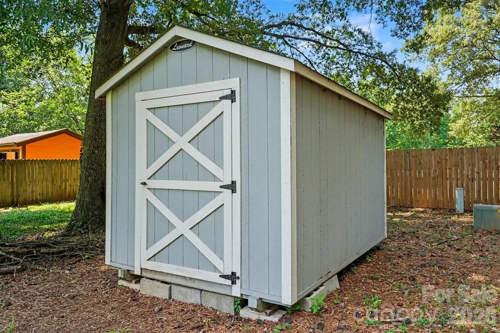 6008 Trysting Road Charlotte NC 28227