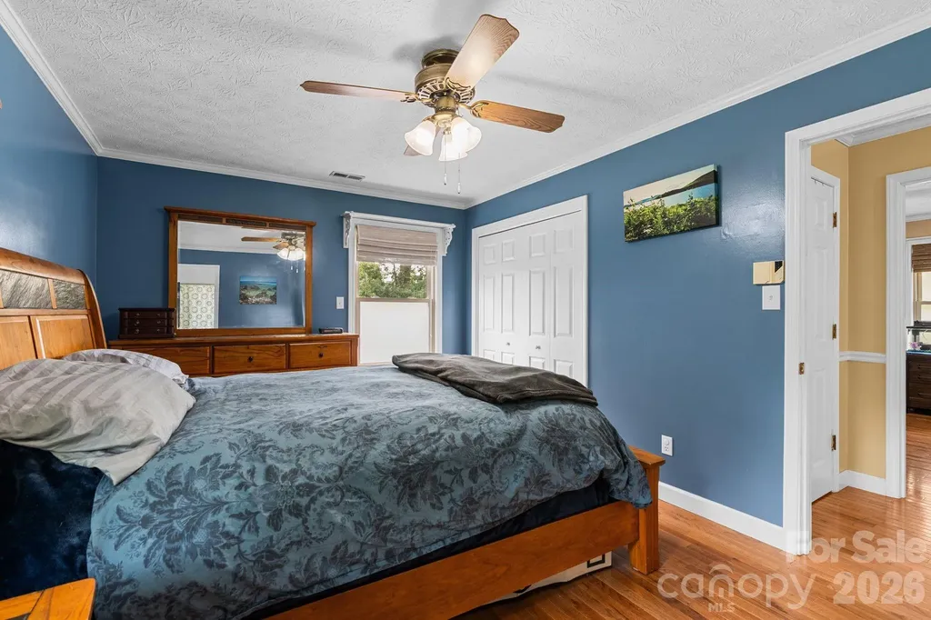 33 Coffey Circle Asheville NC 28806