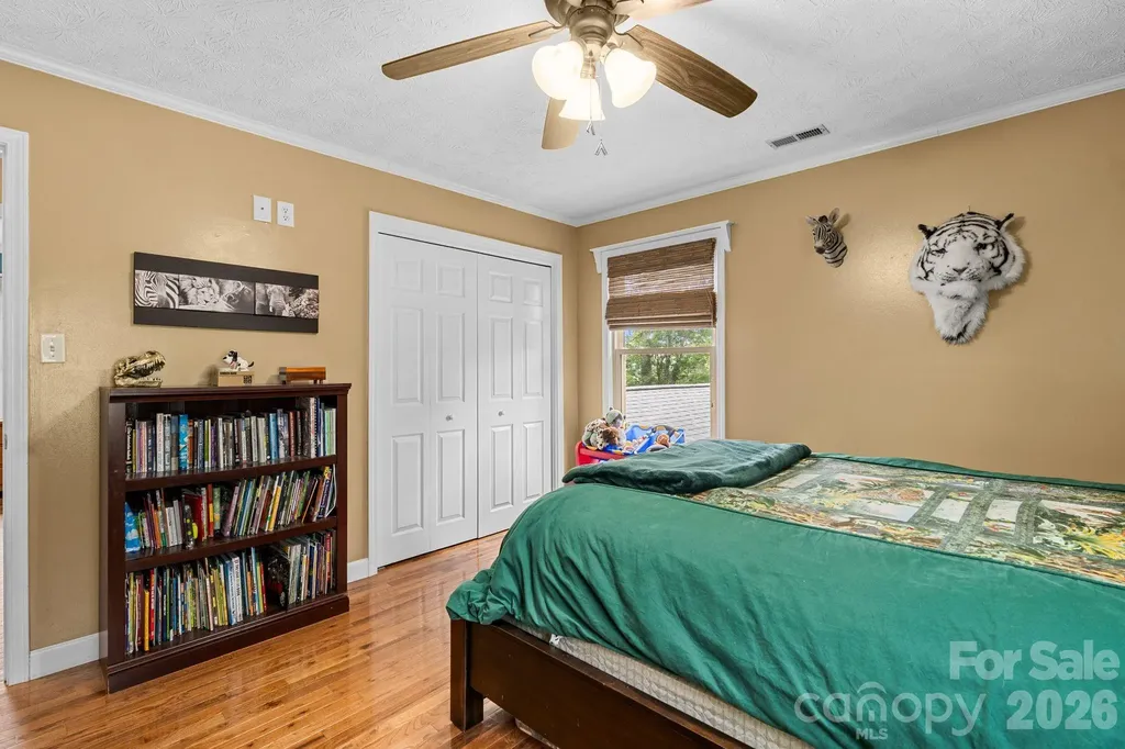 33 Coffey Circle Asheville NC 28806