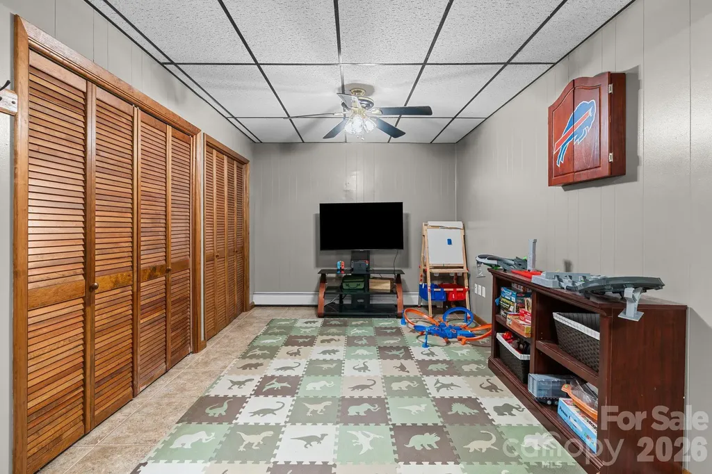 33 Coffey Circle Asheville NC 28806