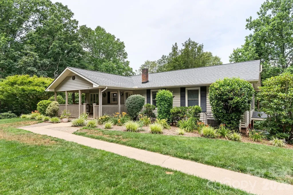 33 Coffey Circle Asheville NC 28806