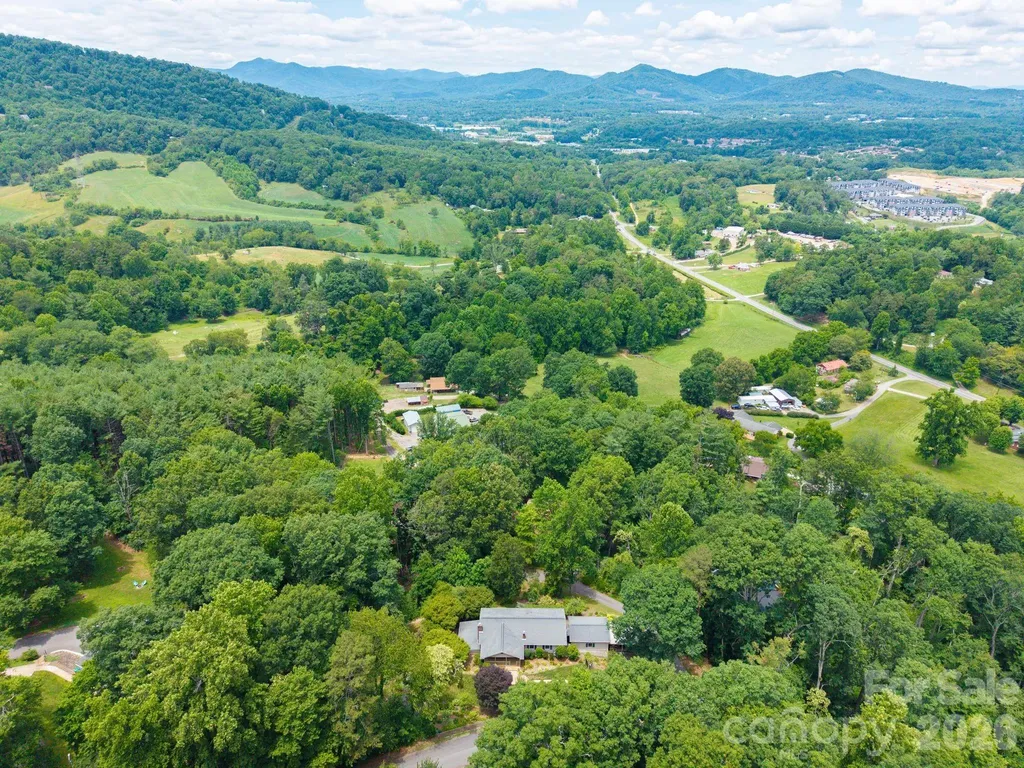 33 Coffey Circle Asheville NC 28806