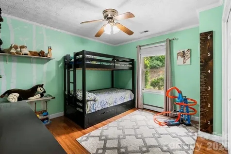 33 Coffey Circle Asheville NC 28806