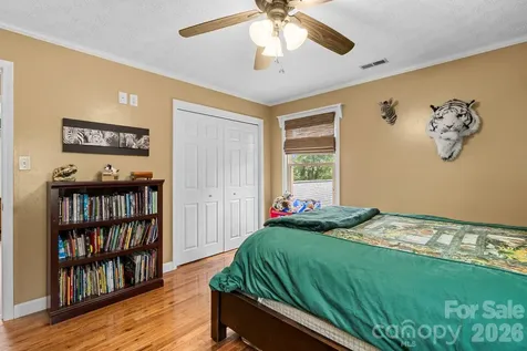 33 Coffey Circle Asheville NC 28806