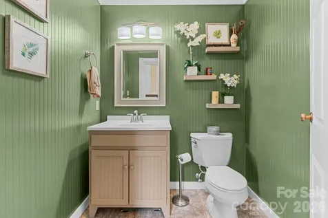 33 Coffey Circle Asheville NC 28806