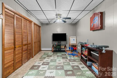 33 Coffey Circle Asheville NC 28806