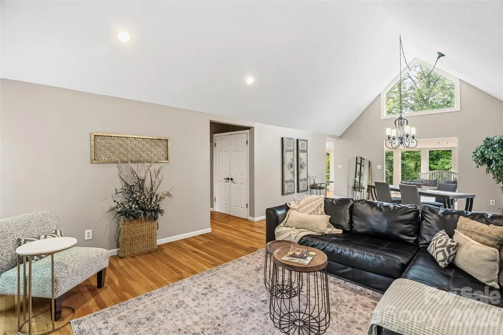 16 Canterbury Drive Arden NC 28704