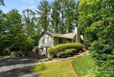 16 Canterbury Drive Arden NC 28704