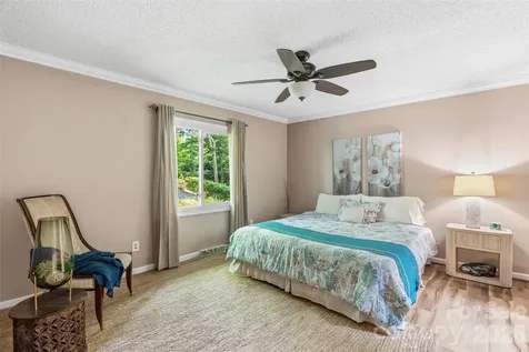 16 Canterbury Drive Arden NC 28704