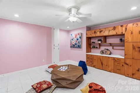16 Canterbury Drive Arden NC 28704