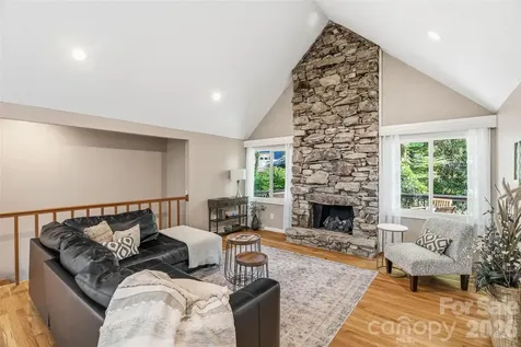 16 Canterbury Drive Arden NC 28704