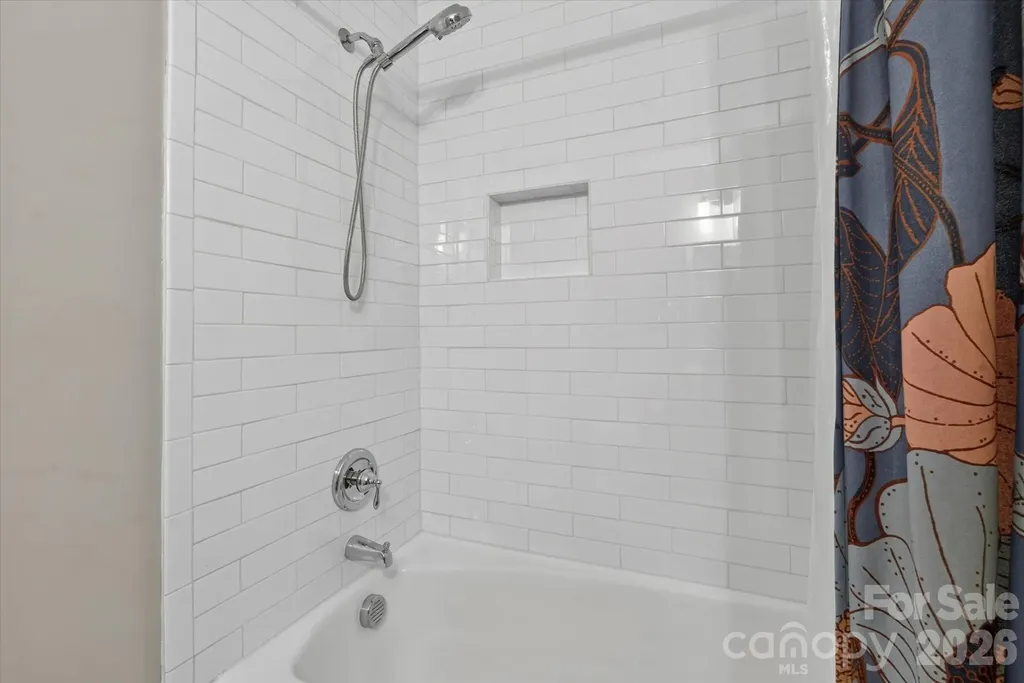 5201 Glenham Drive Charlotte NC 28210