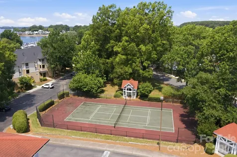 18009 Kings Point Drive Cornelius NC 28031