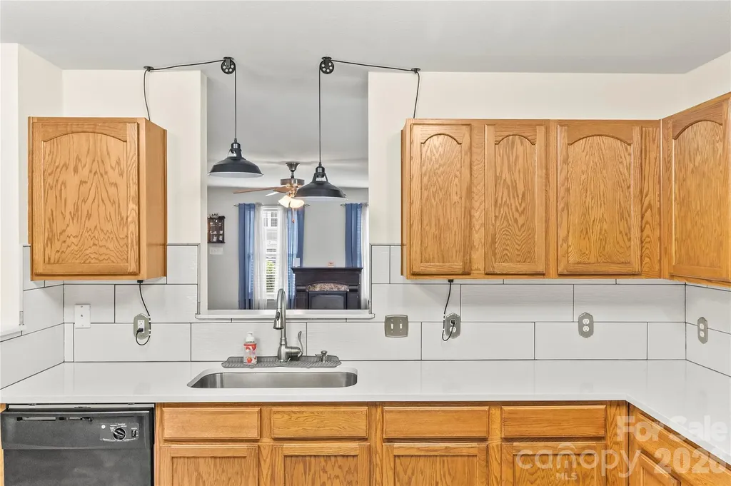 1143 Adirondak Drive Gastonia NC 28052