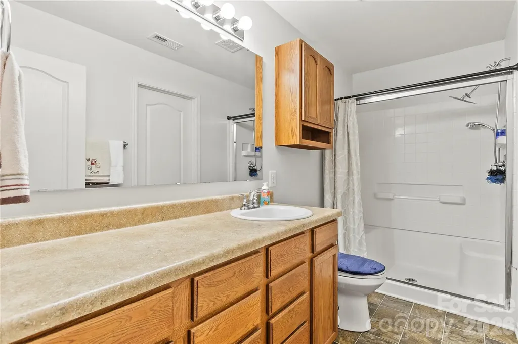 1143 Adirondak Drive Gastonia NC 28052