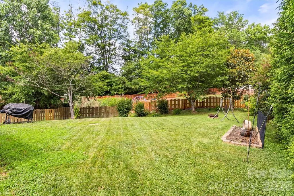1143 Adirondak Drive Gastonia NC 28052