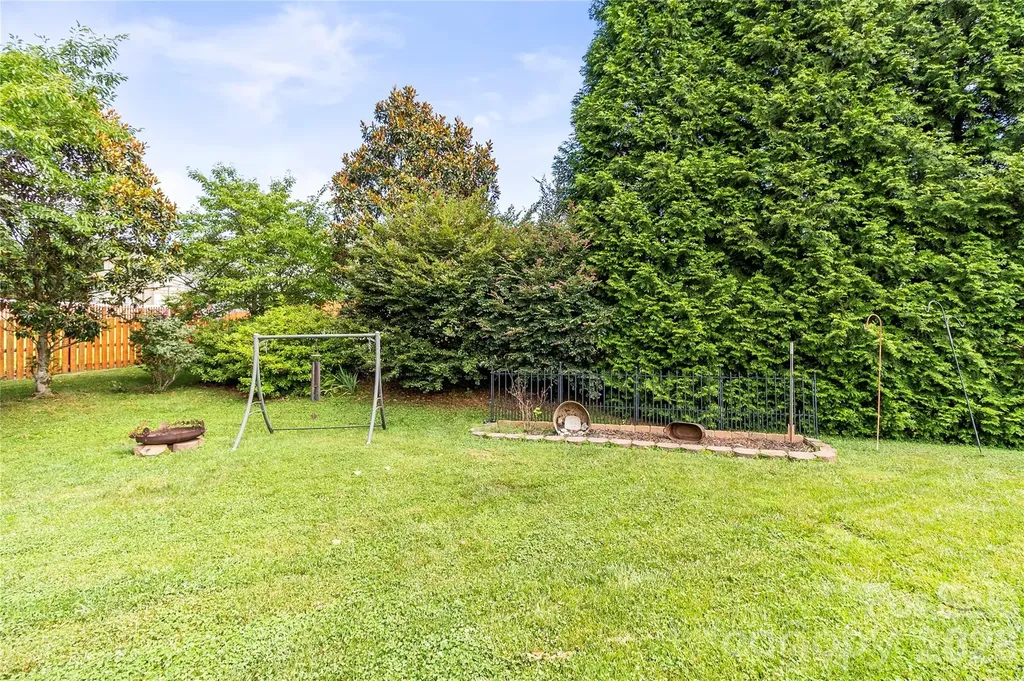1143 Adirondak Drive Gastonia NC 28052