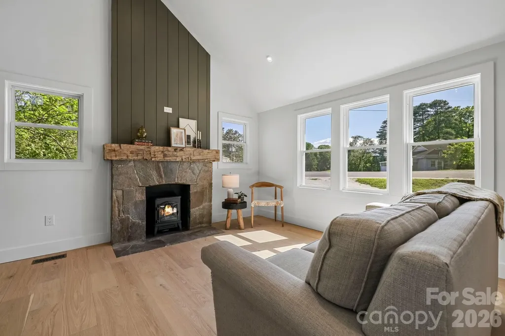 523 Harrison Avenue Franklin NC 28734