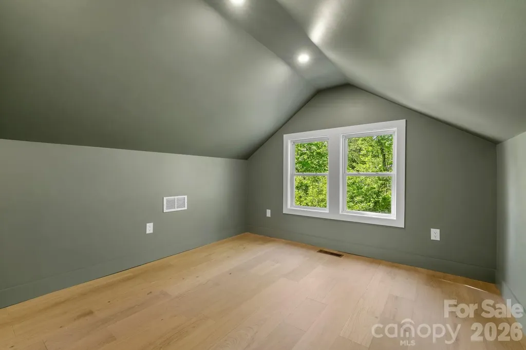 523 Harrison Avenue Franklin NC 28734