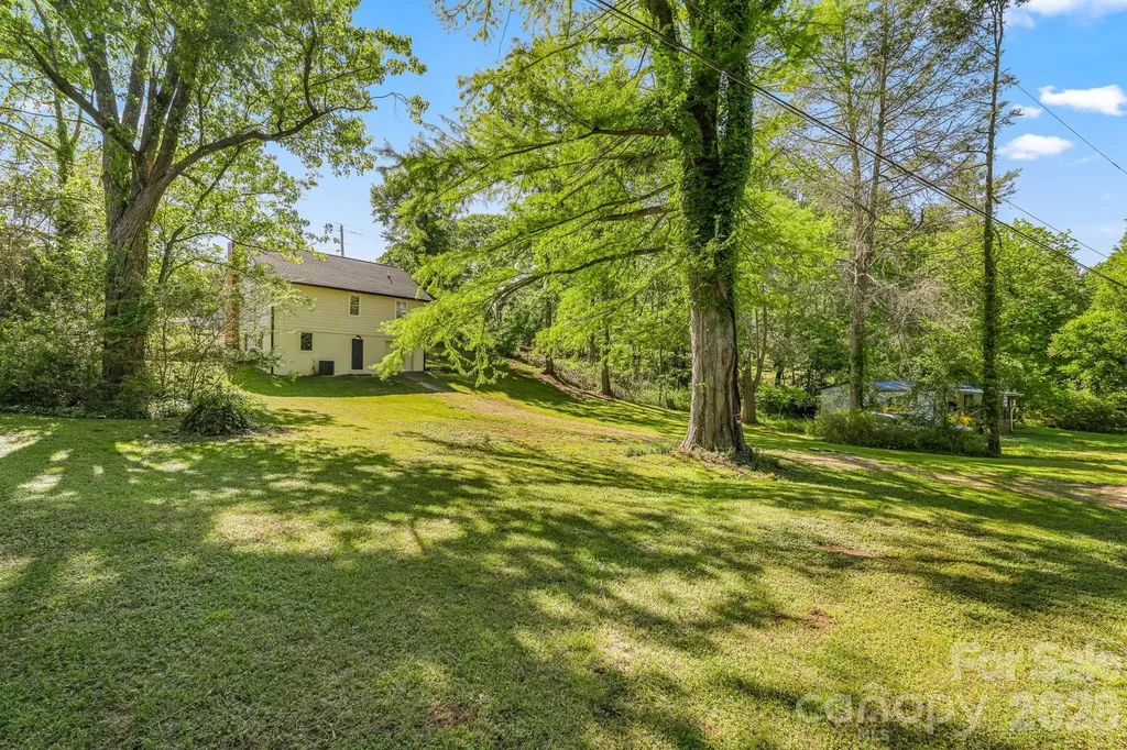 523 Harrison Avenue Franklin NC 28734
