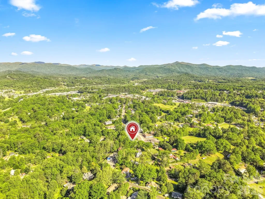 523 Harrison Avenue Franklin NC 28734