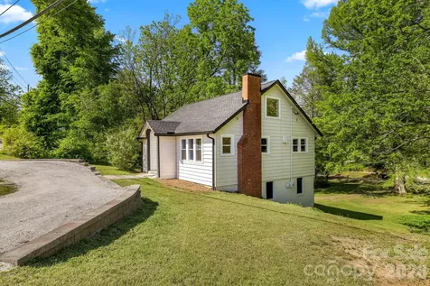 523 Harrison Avenue Franklin NC 28734