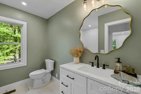 523 Harrison Avenue Franklin NC 28734