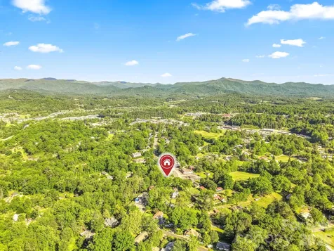 523 Harrison Avenue Franklin NC 28734