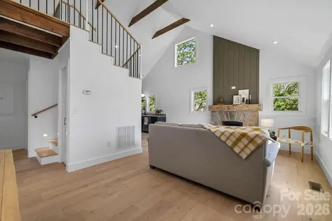 523 Harrison Avenue Franklin NC 28734