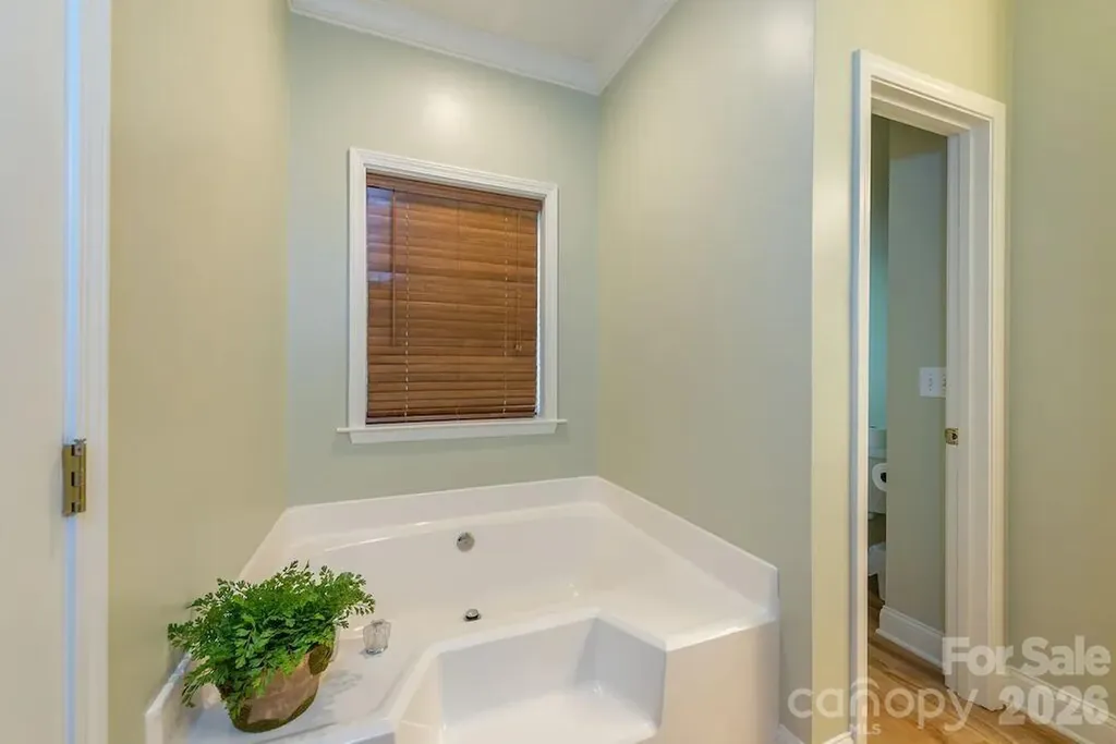 39 Rogers Creek Drive Bakersville NC 28705