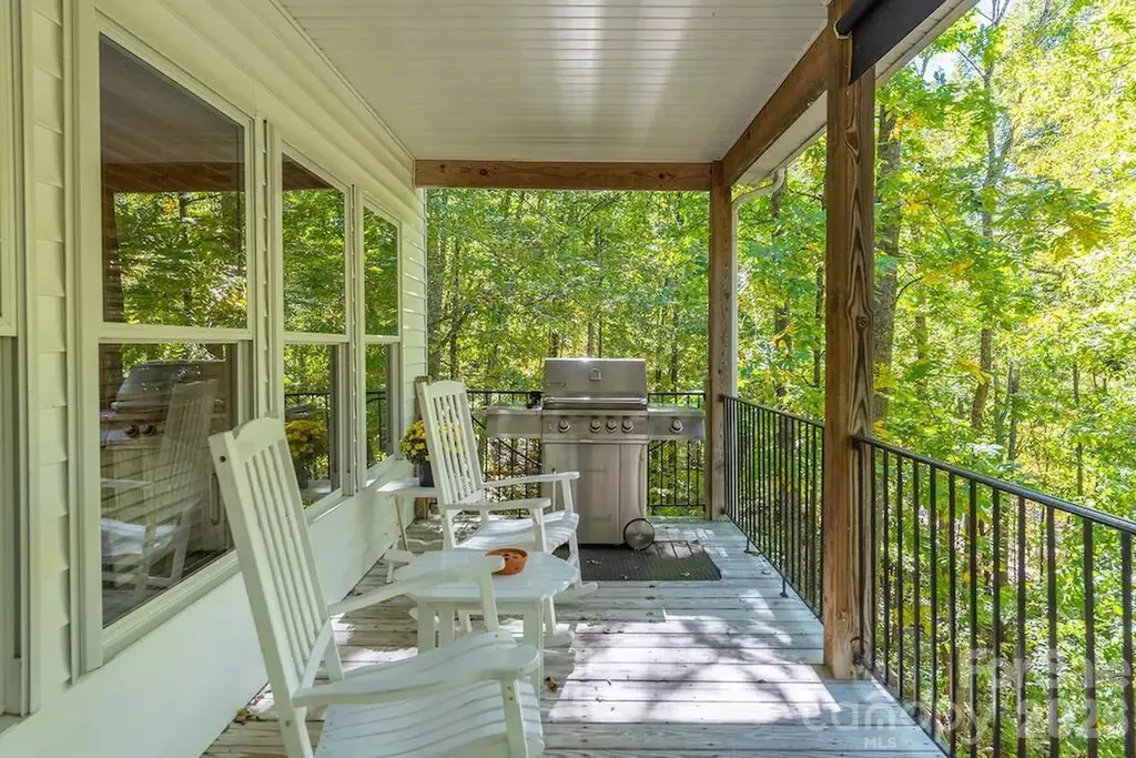 39 Rogers Creek Drive Bakersville NC 28705