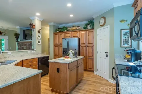 39 Rogers Creek Drive Bakersville NC 28705