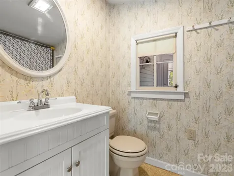 54 Louisiana Avenue Saluda NC 28773